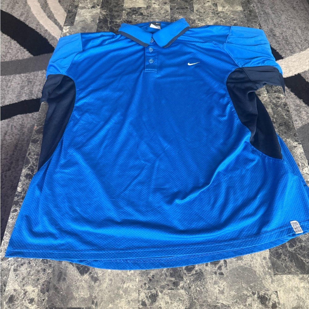 Nike Men’s Bright Blue Polo with Navy Accents size L